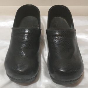 Sanita Black Clogs - Size EU 42 (US Men 9 / Women's 10.5)